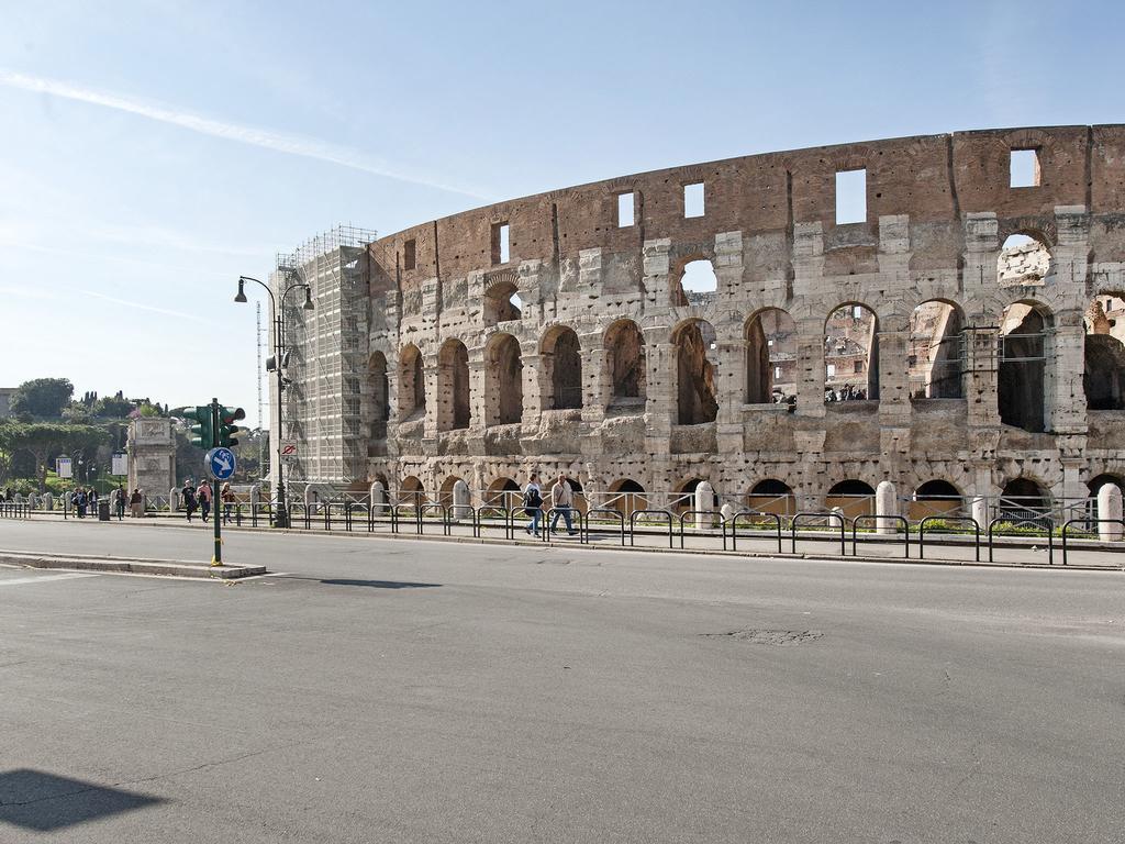 Coral Flat Colosseo Rome Room photo