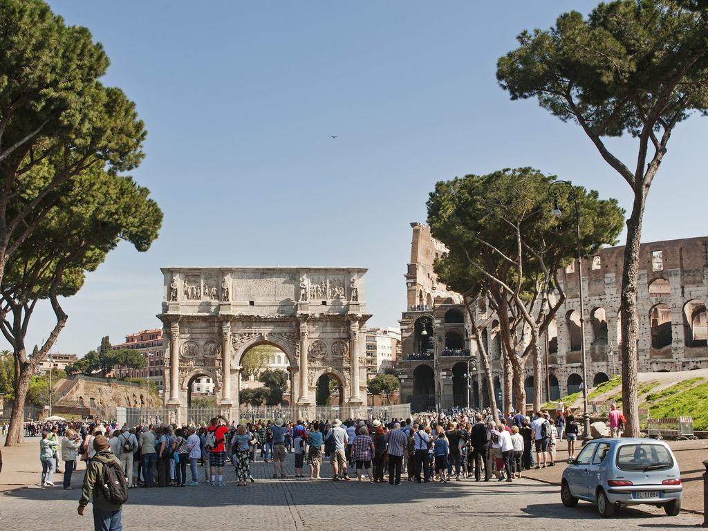Coral Flat Colosseo Rome Room photo